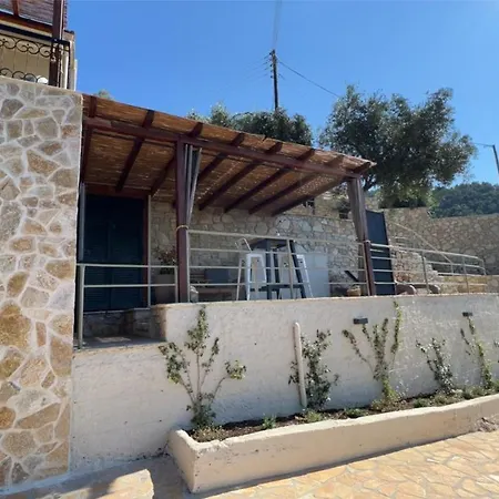La Strade Apartments, Adults Only With Private Pool Katavolos
