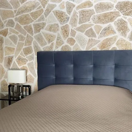 Apartment La Strade Apartments, Adults Only With Private Pool